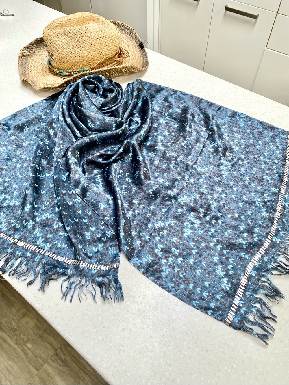 Dreamy silk scarf w metal detailing - Picture 1 of 10